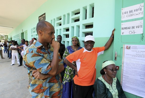 Présidentielle ivoirienne: un second tour à suspense